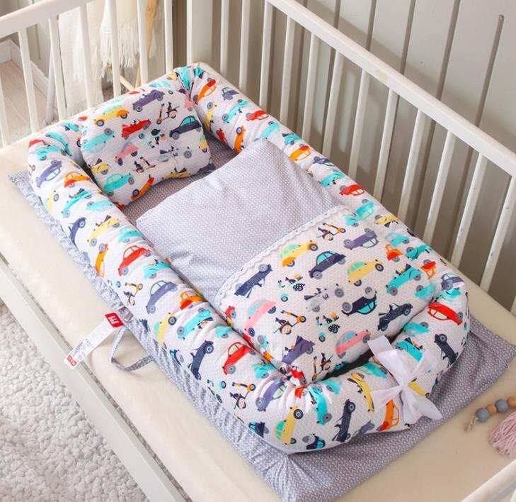 Portable Baby Crib – Cozy, Removable & Washable